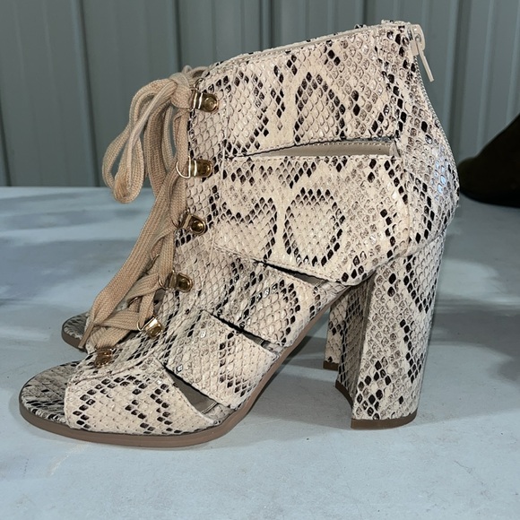 Just fab, size 7.5, snake skin and tan - Picture 2 of 3